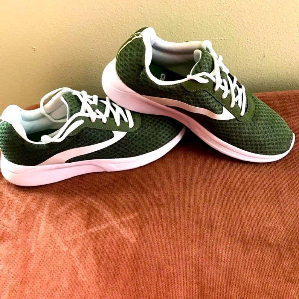 Athletic Shoe